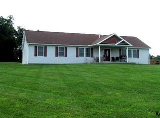 352 Fairview Dr, Hanover, PA 17331