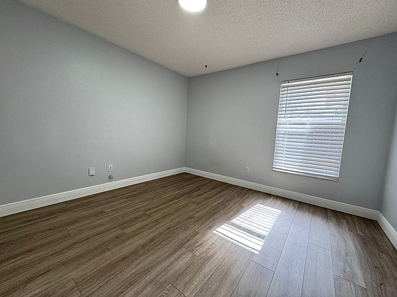 5th image of 11530 Kenley Cir