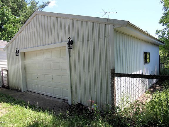 2nd image of 8815 E Lake Dr
