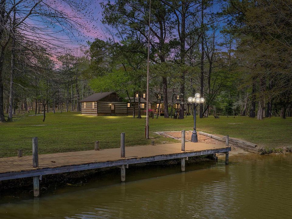 1st image of 18718 River Dr