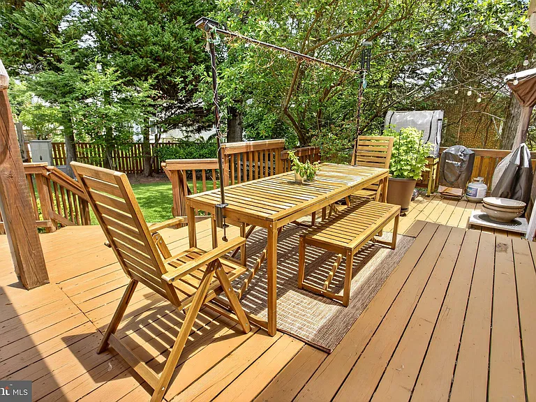 5703 Cromwell Dr — Photo 13