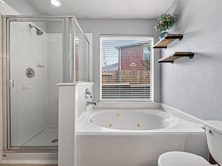 10306 Nickel Grove Dr — Photo 25