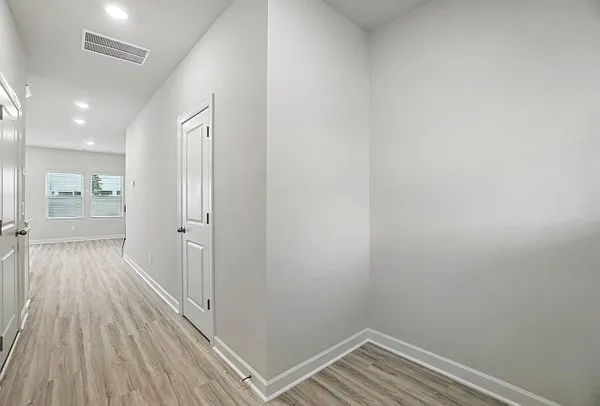 3 bed, 1400 sqft, $1,895 — Photo 3
