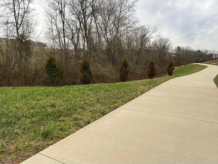 3807 Lantern Ln — Photo 35