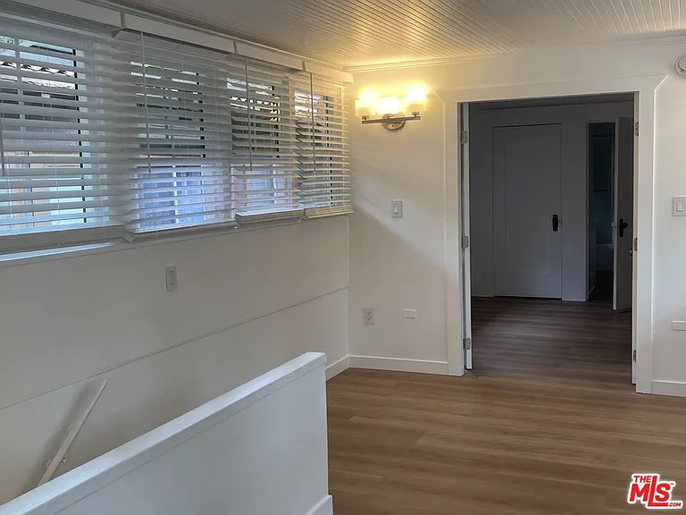 305 S Norton Ave #307-1/2 — Photo 9