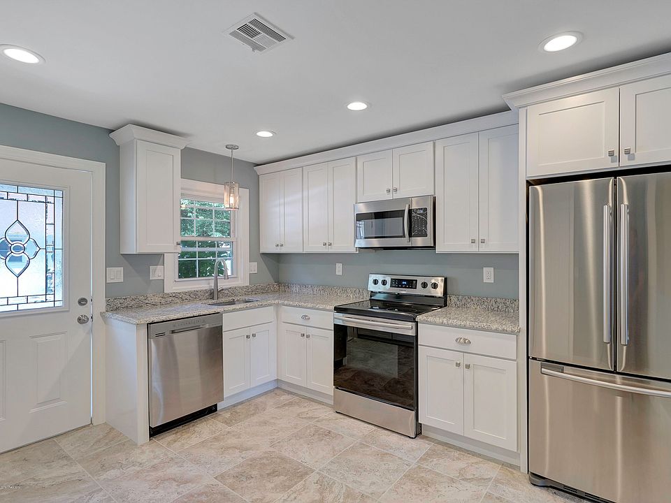 1st image of 263 Kingston Ct #B