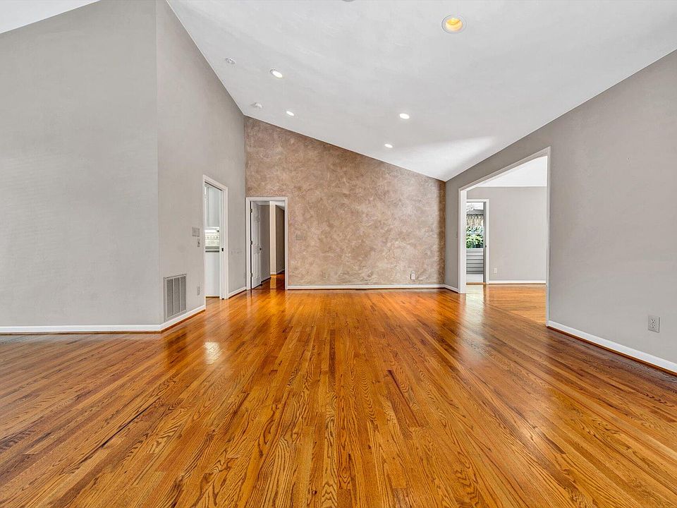 1910 McVitty Rd, Salem, VA 24153 Zillow