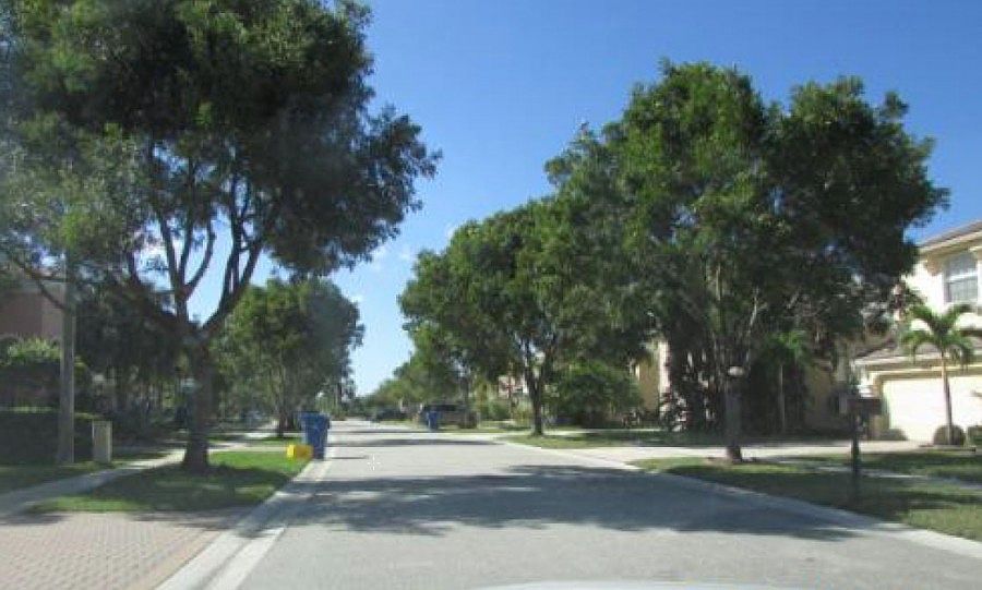 2nd image of 2421 Westmont Dr
