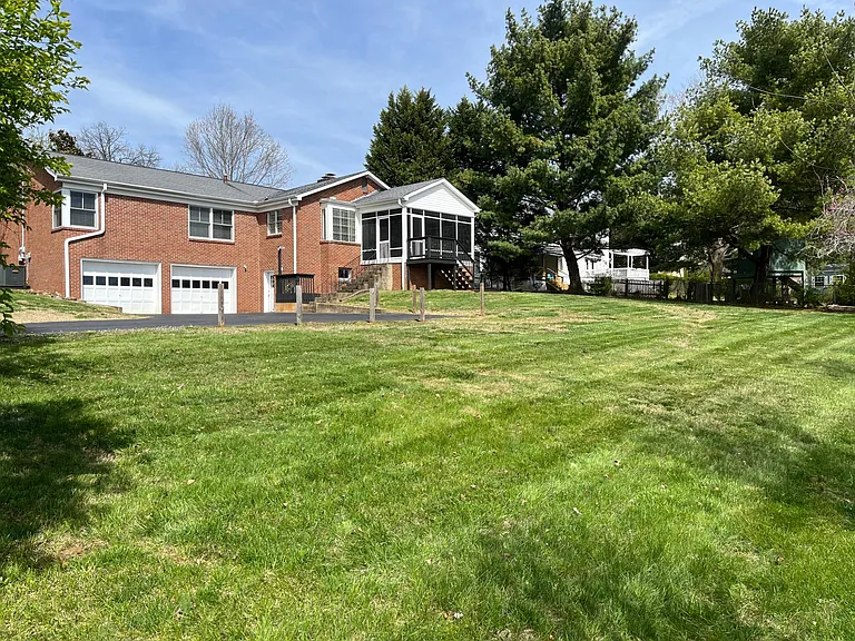 1024 Sterling Ave — Photo 35