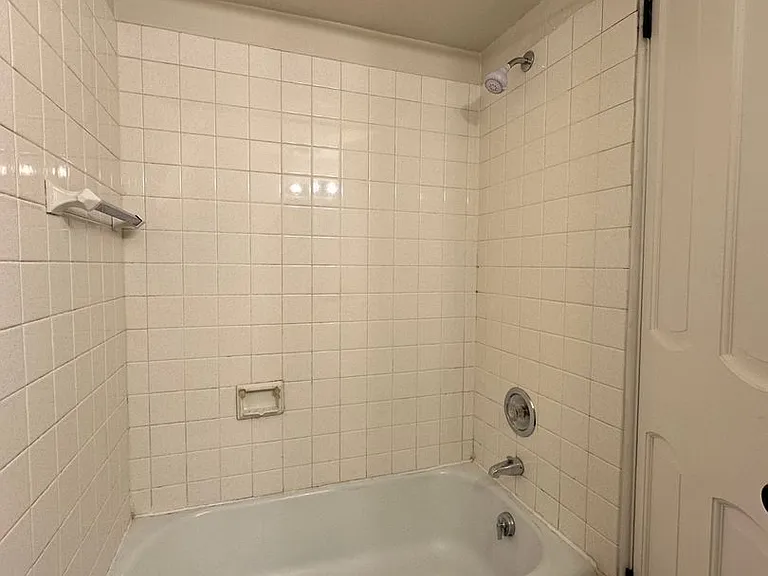 1220 Lore Ln — Photo 8