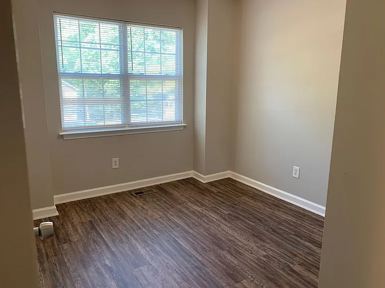 147 Kylee Ct — Photo 14