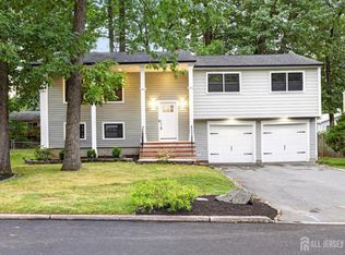 247 Farragut Rd, North Plainfield, NJ 07062