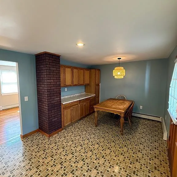 17 New Hampshire Dr — Photo 4