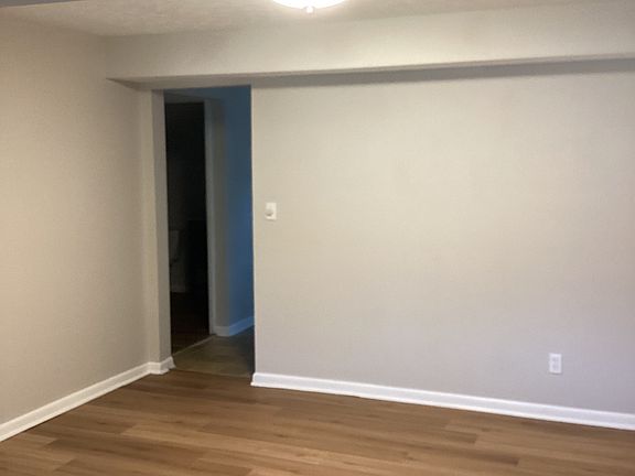 3rd image of 4750 Marshall Rd #5