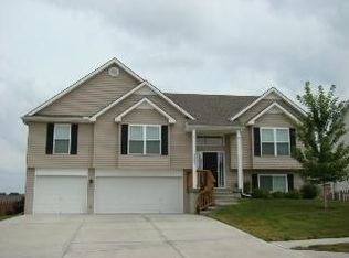 7807 N Liberty St, Kansas City, MO 64118