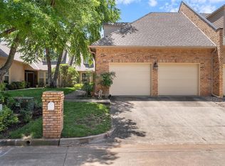 704 Aberdeen Rd, Edmond, OK 73025