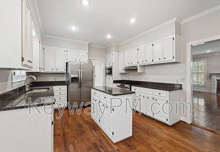 879 Sparkleberry Rd — Photo 8