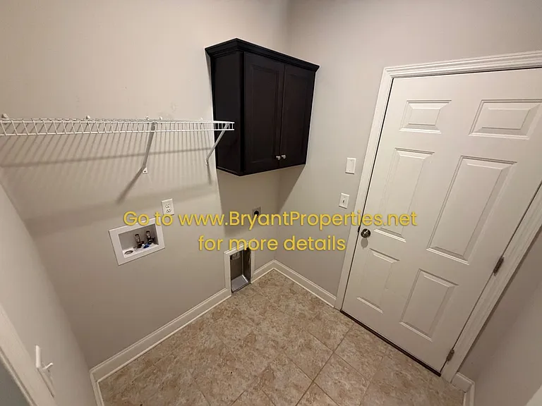 285 Blackthorn Ln — Photo 17
