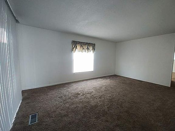 4th image of 3150 NE 36th Ave Lot 251