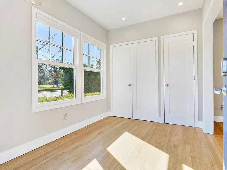 815 Sweetbriar Road — Photo 4