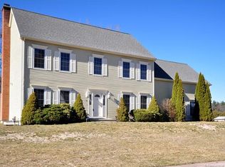 324 Mercer Ln, Windsor, CT 06095