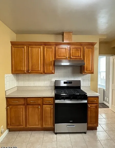 58 Maple Ave — Photo 5