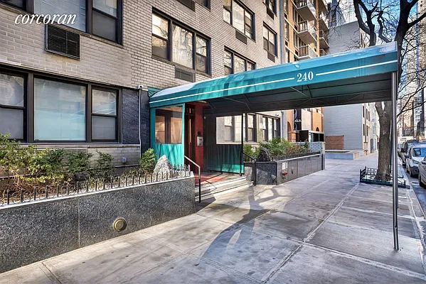 Rented by Corcoran | media 6