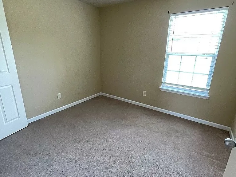 33 Drews Way — Photo 8