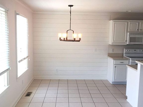 Space for dining table