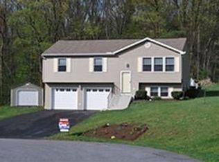 313 Nebinger St, Lewisberry, PA 17339
