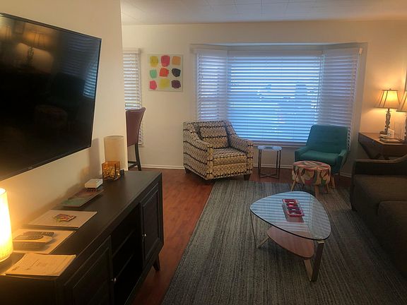 3rd image of 5239 E Ocean Blvd