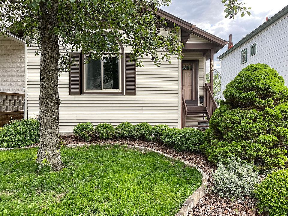 409 Washington front yard