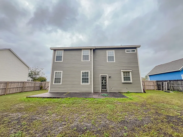 122 Peoria Blvd — Photo 16
