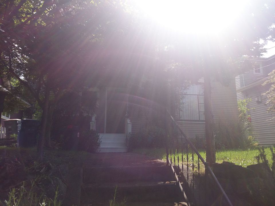 2nd image of 970 21st Ave