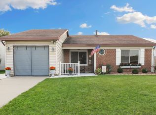 20000 S Graceland Ln, Frankfort, IL 60423