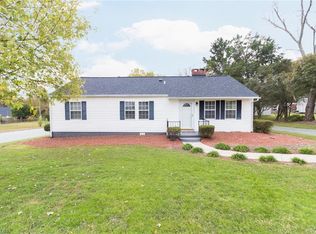 423 E Parker St, Graham, NC 27253