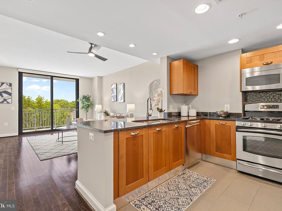 1st image of 2451 Midtown Ave APT 606