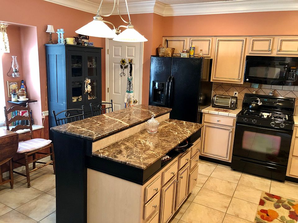1st image of 924 Millington Park Way