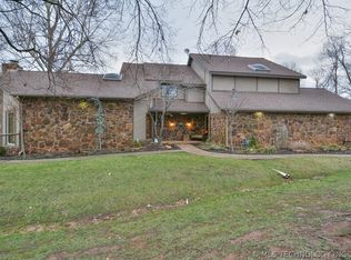 2 Redbud Ln, Broken Arrow, OK 74014