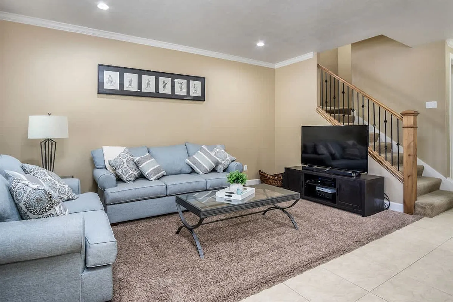 4 bed, 3.0 bath, $5,637 — Photo 2