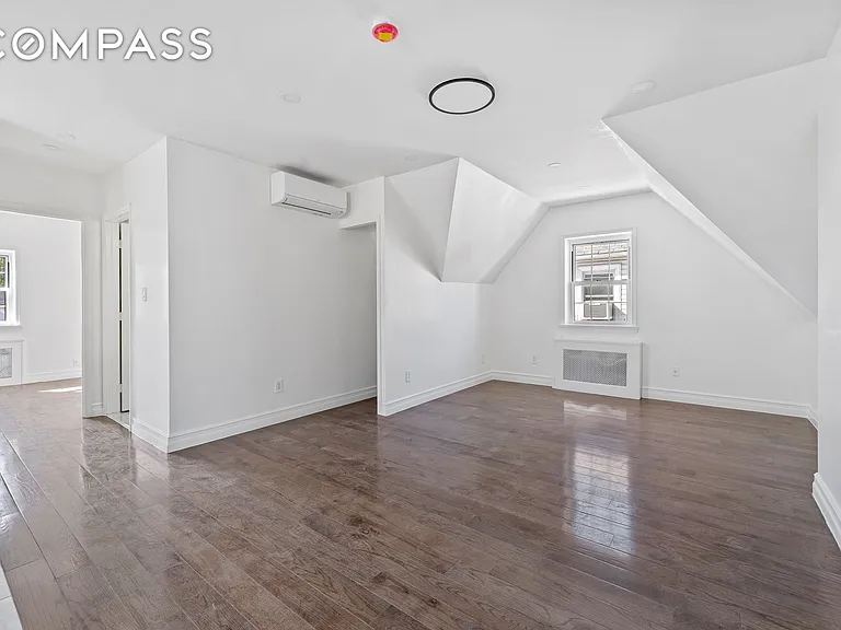 65 Bay 23rd St #3 — Photo 6