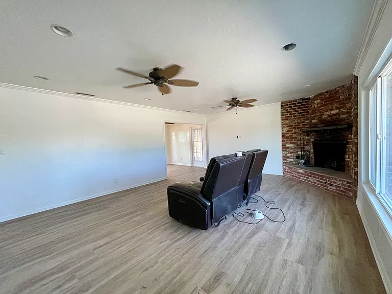 10244 Vista Camino — Photo 2