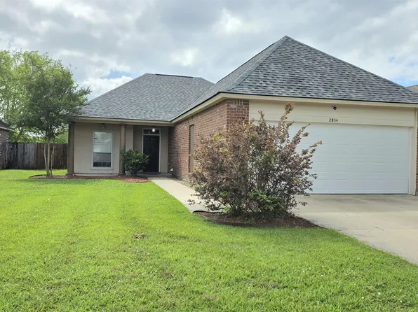 2934 Nicholson Lake Dr, Baton Rouge, LA 70810