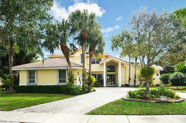 Home For Sale In Boca Sailing
