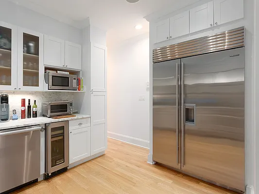 Sold by Owner | media 9