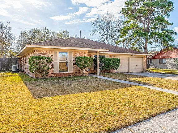 3rd image of 11323 Sagehill Dr