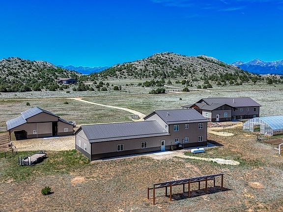 3rd image of 2575 Oak Grove Cir
