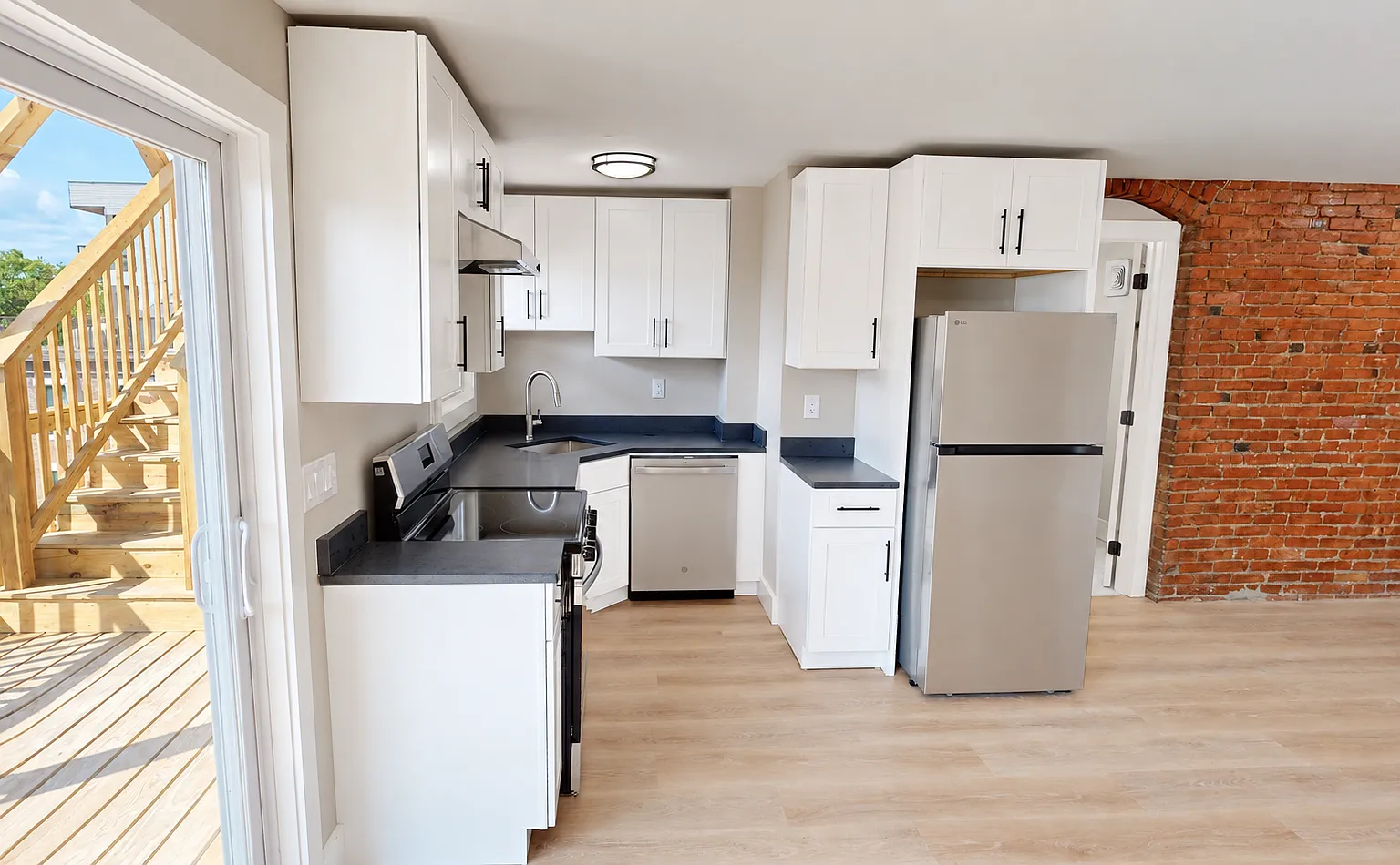 65 Franklin St — Photo 1