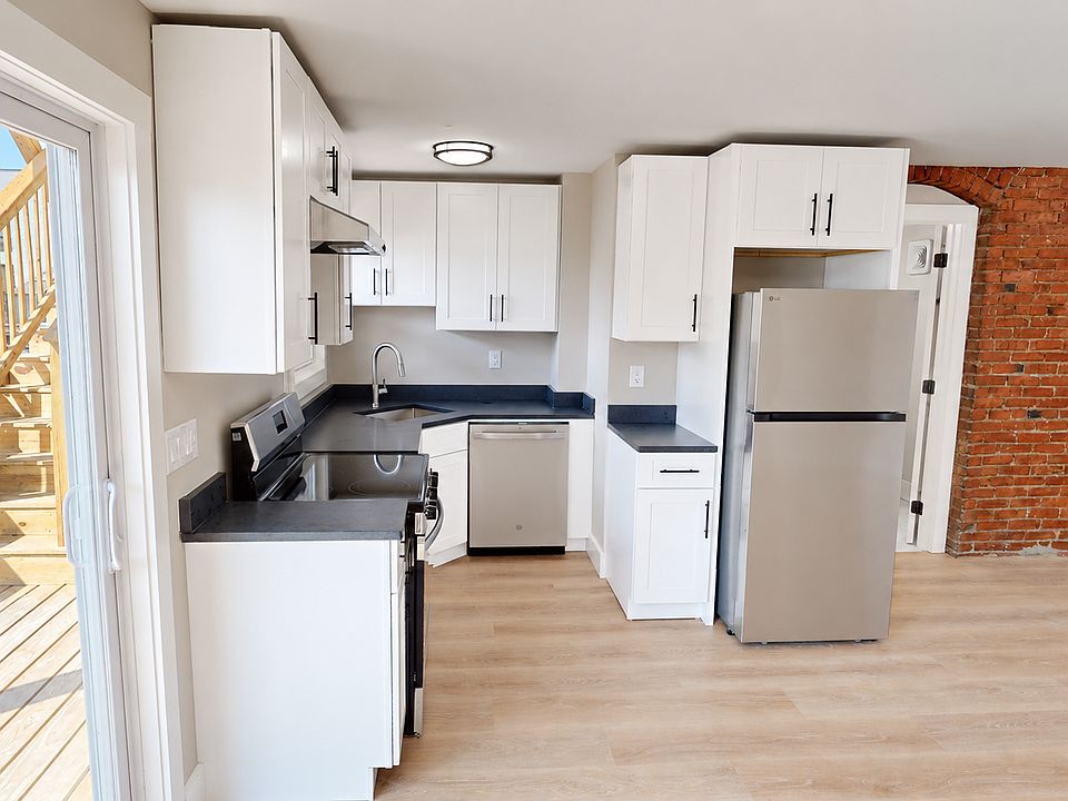 1st image of 65 Franklin St APT 21