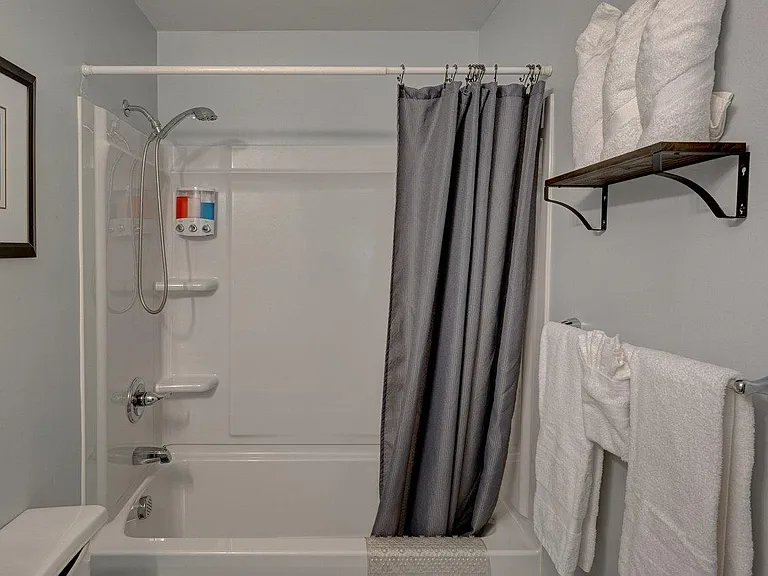 2408 Shirley St — Photo 13